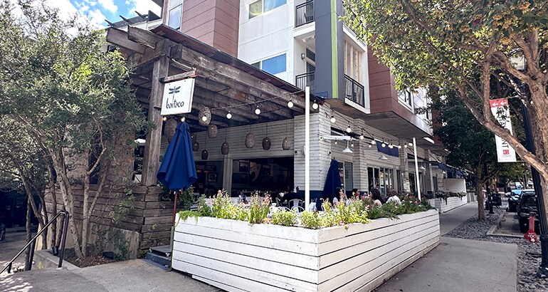 299 N Highland Ave, Atlanta, GA à louer - Photo du bâtiment - Image 3 de 5