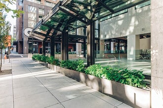 111 SW Columbia St, Portland, OR for lease Building Photo- Image 2 of 4