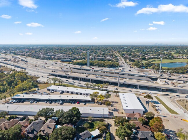 Plus de détails pour 15330 Lyndon B Johnson Fwy, Mesquite, TX - Bureau, Local d'activités à louer