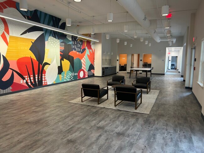Plus de détails pour 1900 Leland Dr SE, Marietta, GA - Coworking à louer