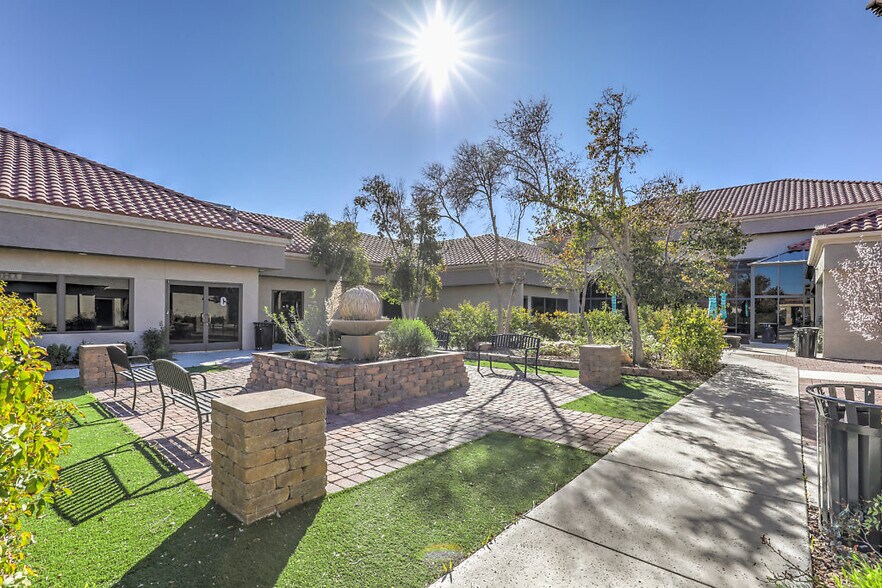 2975 S Rainbow Blvd, Las Vegas, NV for lease - Building Photo - Image 3 of 12