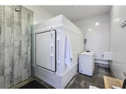 140 1828 McCallum Interior