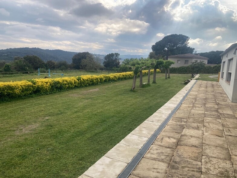 Spécialité dans Bigues i Riells del Fai, Barcelona à vendre - Photo du bâtiment - Image 3 de 9