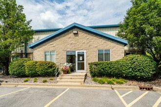 6370 W Emerald Pky, Monee, IL for lease Interior Photo- Image 2 of 19