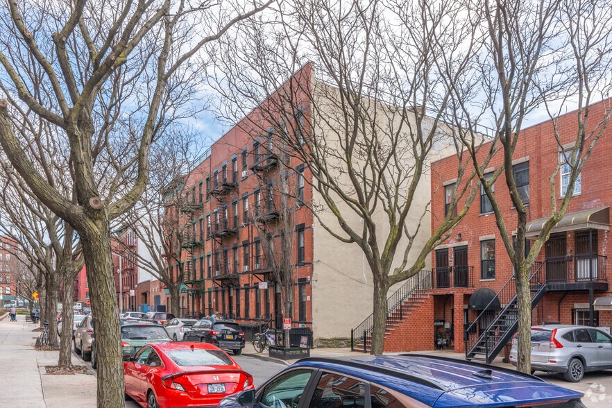 96 Baltic St, Brooklyn, NY for sale - Primary Photo - Image 1 of 5