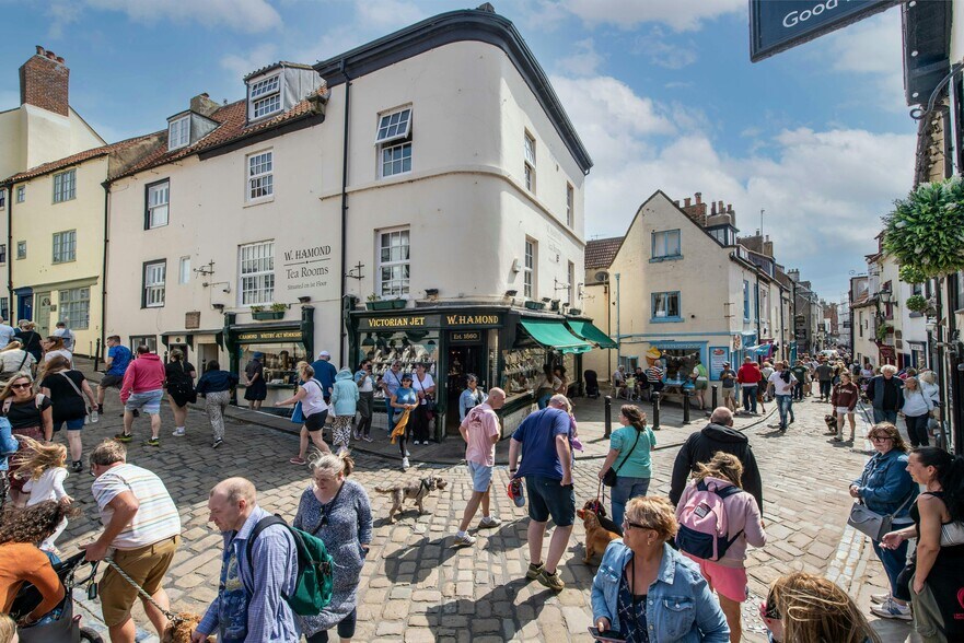 112-113 Church St, Whitby à vendre - Photo du bâtiment - Image 1 de 13