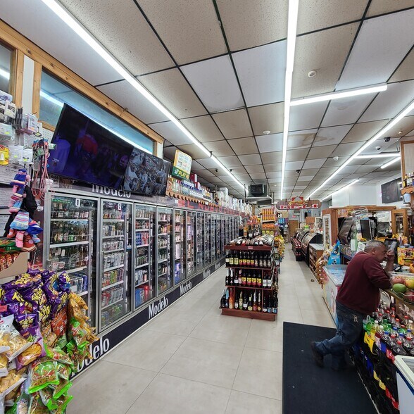 660 Mount Prospect Ave, Newark, NJ à vendre - Photo du bâtiment - Image 3 de 12