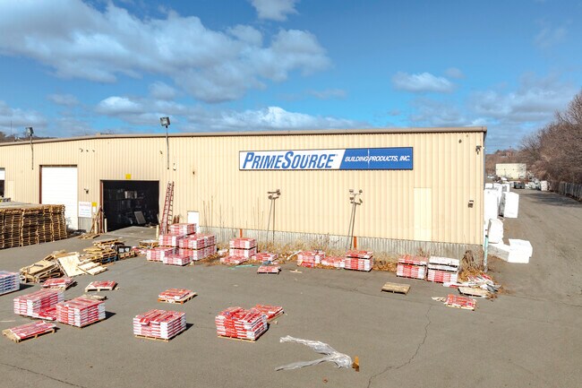 Plus de détails pour 45 Freight St, Waterbury, CT - Industriel à louer