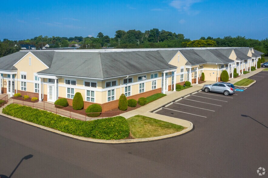 1500 Horizon Dr, Chalfont, PA à louer - Photo du bâtiment - Image 2 de 6