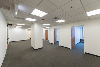 134 N LaSalle St, Chicago, IL for lease Interior Photo- Image 2 of 4