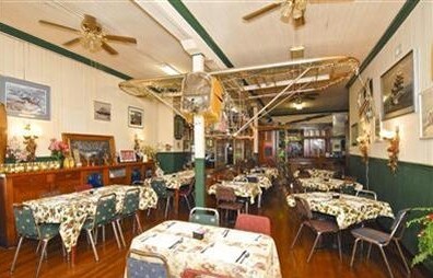 5567 Walnut St, Augusta, MO à vendre - Photo du bâtiment - Image 2 de 42