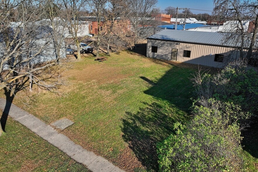 1703 Laurel St, Tyndall, SD for sale - Building Photo - Image 3 of 12