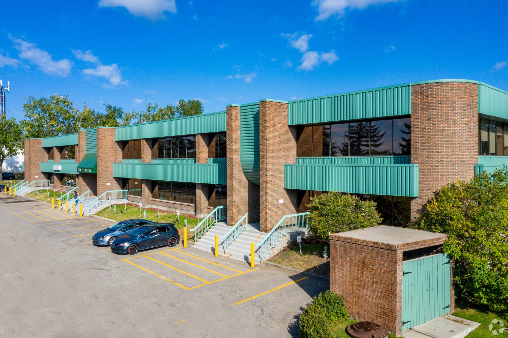 550 71st Ave SE, Calgary, AB à louer Photo du bâtiment- Image 1 de 7