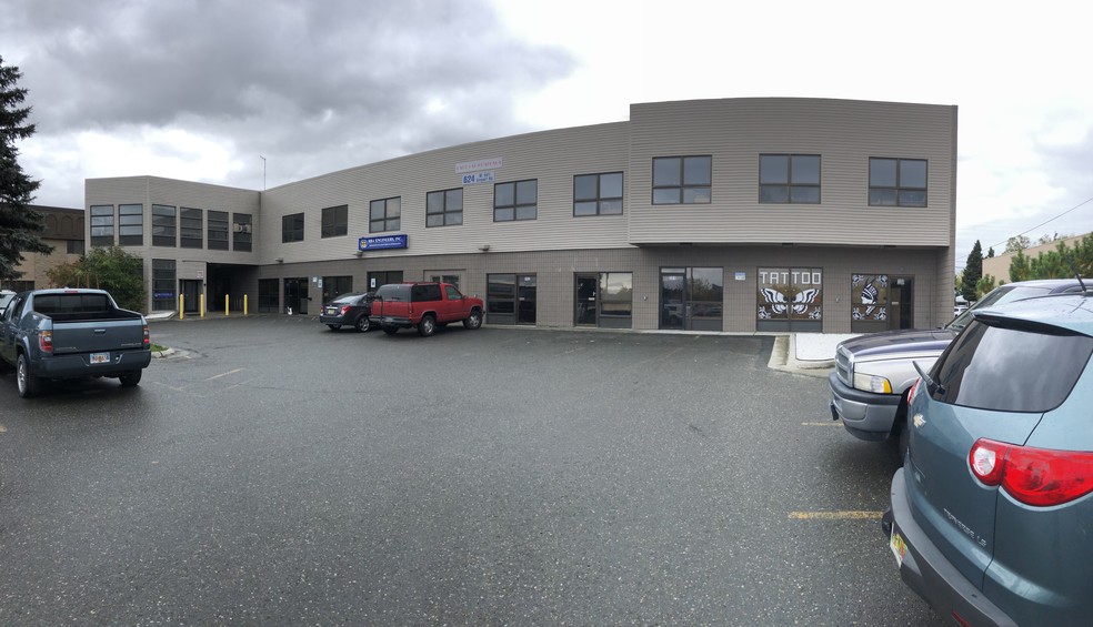 624 W Intl Airport Rd, Anchorage, AK for sale - Building Photo - Image 1 of 1