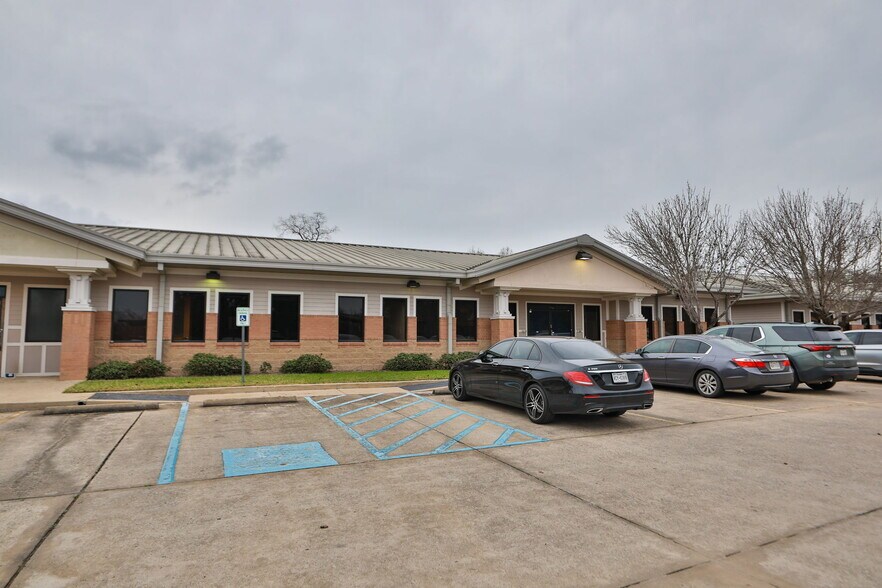 5751 Blythewood St, Houston, TX à vendre - Photo du bâtiment - Image 2 de 16