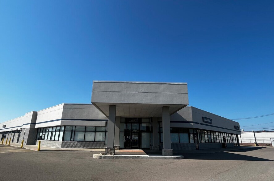 699 Hertel, Buffalo, NY à louer - Photo du bâtiment - Image 1 de 6