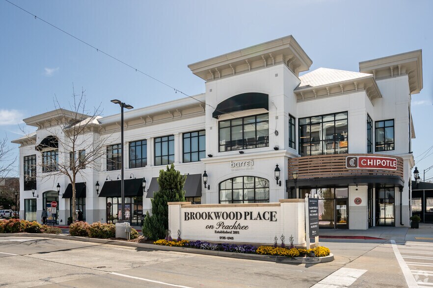 1745 Peachtree Rd, Atlanta, GA for lease - Building Photo - Image 1 of 22