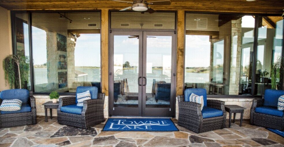 10855 Towne Lake Pky, Cypress, TX à louer - Photo du bâtiment - Image 2 de 6