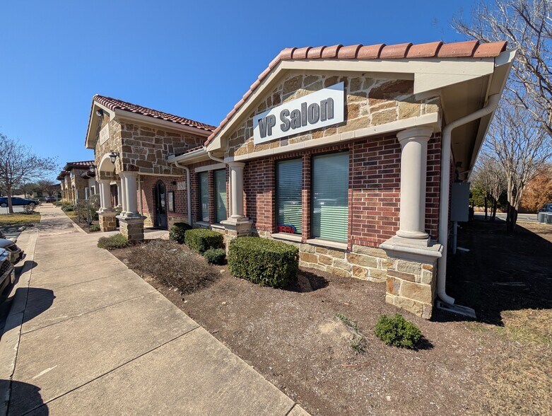 1850 Round Rock Ave, Round Rock, TX à louer - Photo du bâtiment - Image 2 de 16