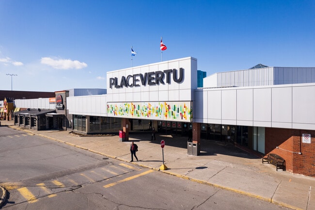 Plus de détails pour 3131 Blvd de la Cote-Vertu, Saint-Laurent, QC - Commerce de détail à louer