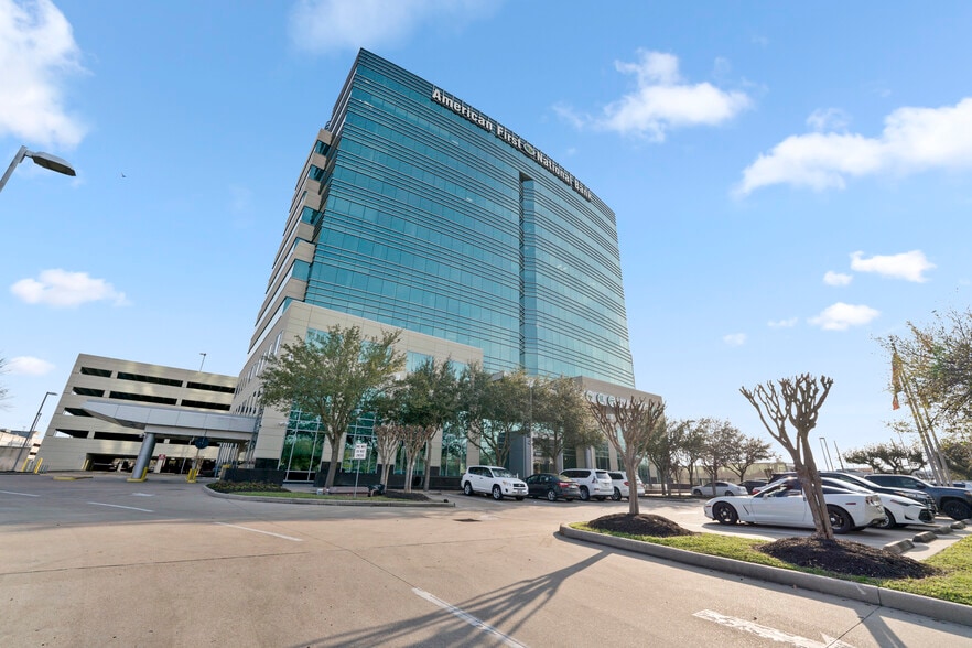 9999 Bellaire Blvd, Houston, TX for sale - Building Photo - Image 3 of 22
