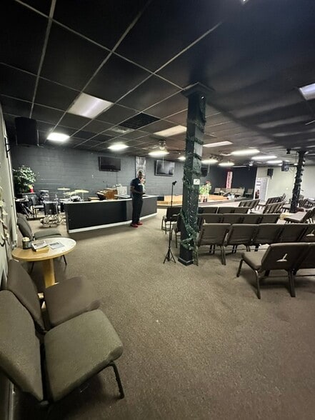 1202-1256 Columbia Dr, Decatur, GA for lease - Interior Photo - Image 3 of 12