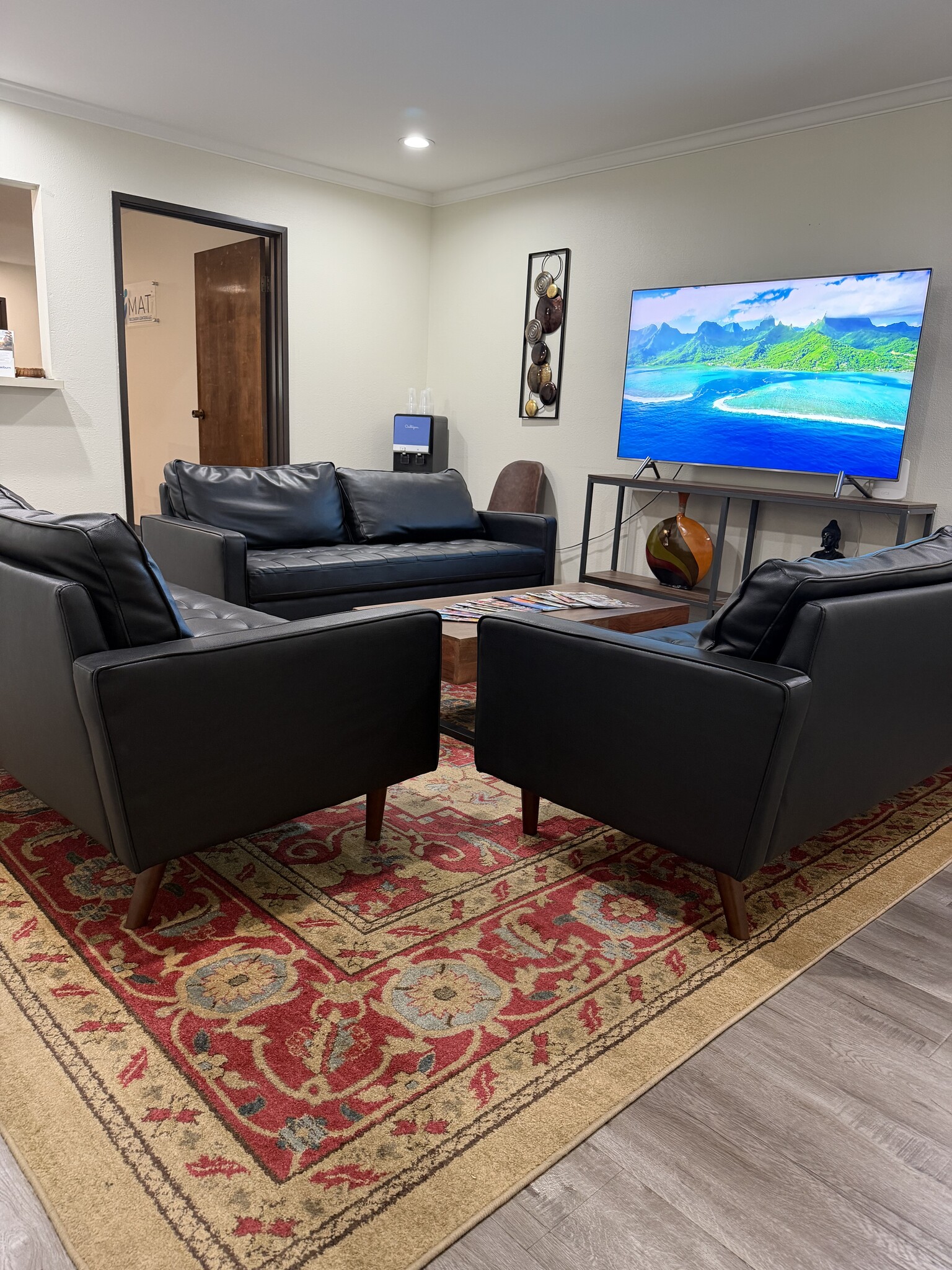 18800 Main St, Huntington Beach, CA for lease Interior Photo- Image 1 of 6
