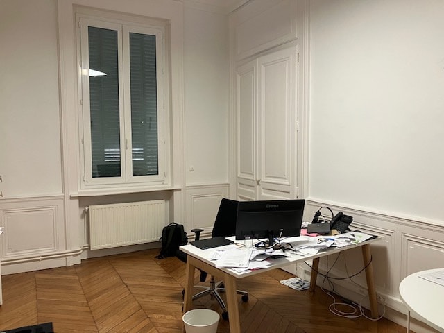 Retail in Lyon for lease - Building Photo - Image 3 of 30