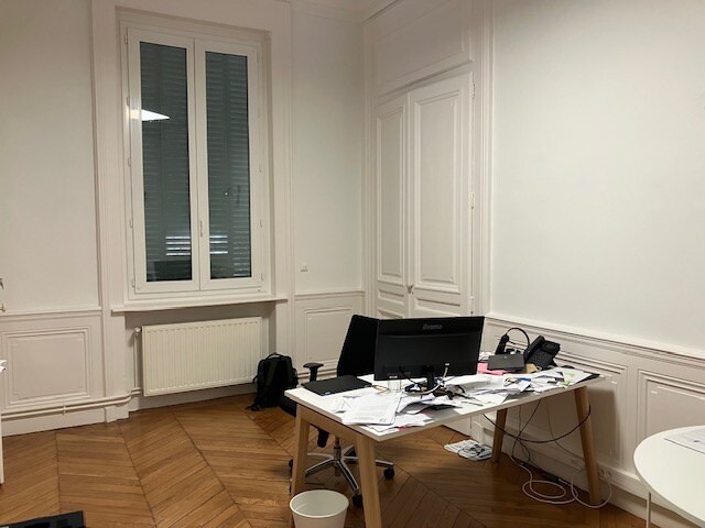 Commerce de détail dans Lyon à louer - Photo du bâtiment - Image 3 de 30