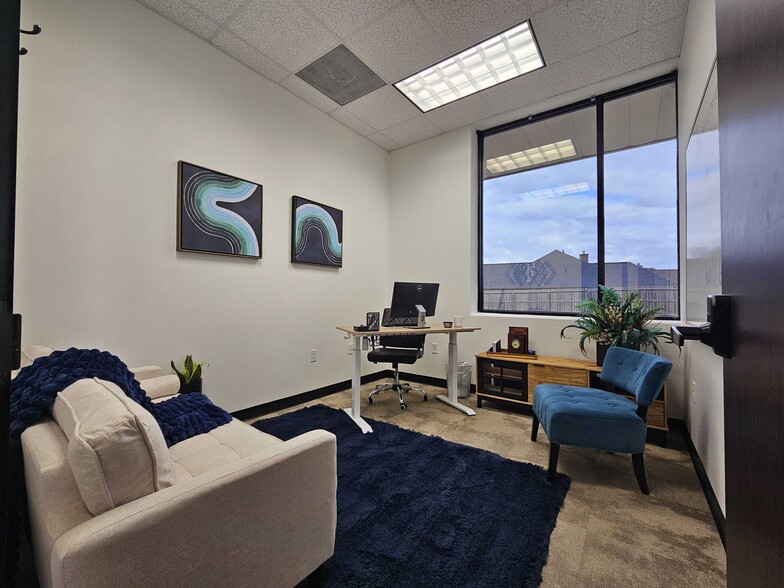 96 Beach Walk Blvd, Conroe, TX for lease - Interior Photo - Image 2 of 21