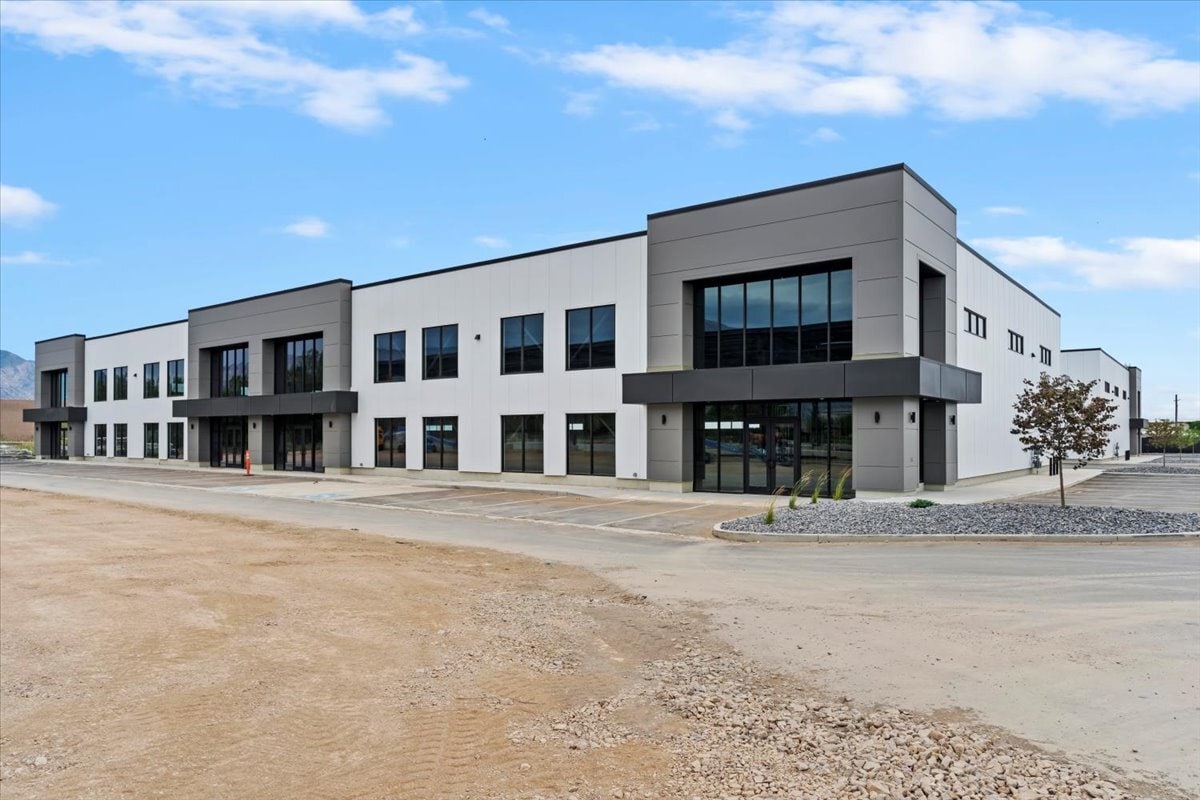 1166 N 2000 W, Farr West, UT for lease Primary Photo- Image 1 of 29