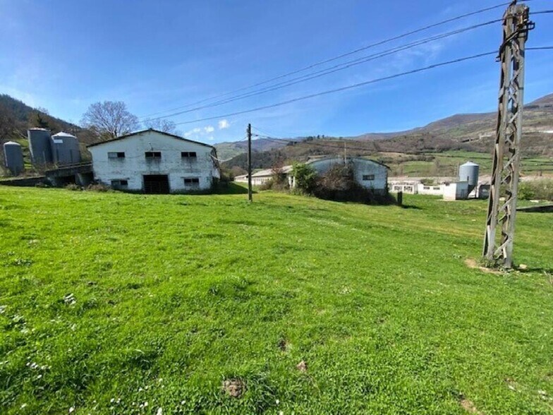 Barrio Barcena-Bolado, 1, Bárcena de Pie de Concha, Cantabria for sale - Primary Photo - Image 1 of 5