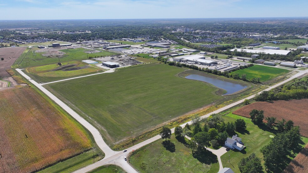 G36 Highway, Indianola, IA à vendre - Photo du bâtiment - Image 1 de 5