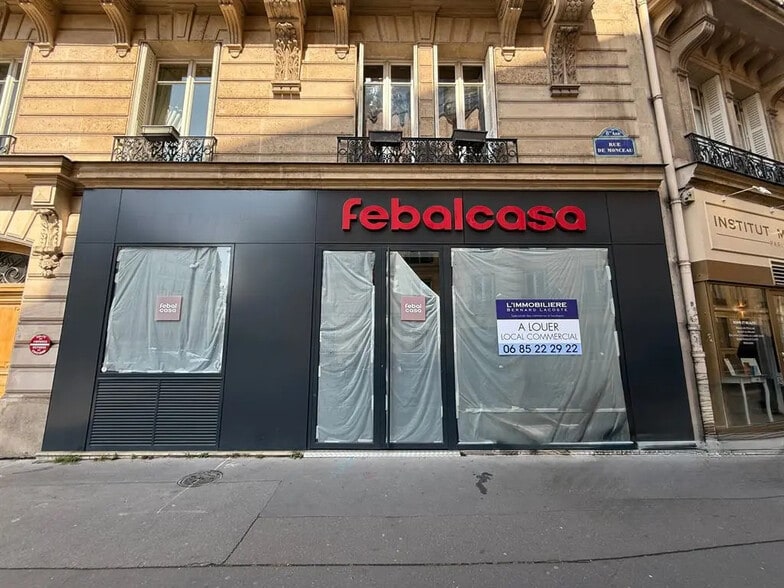 Retail in Paris for lease - Building Photo - Image 1 of 9