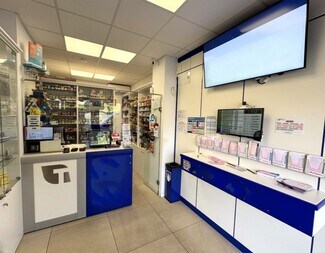 Plus de détails pour Multi-résidentiel à vendre