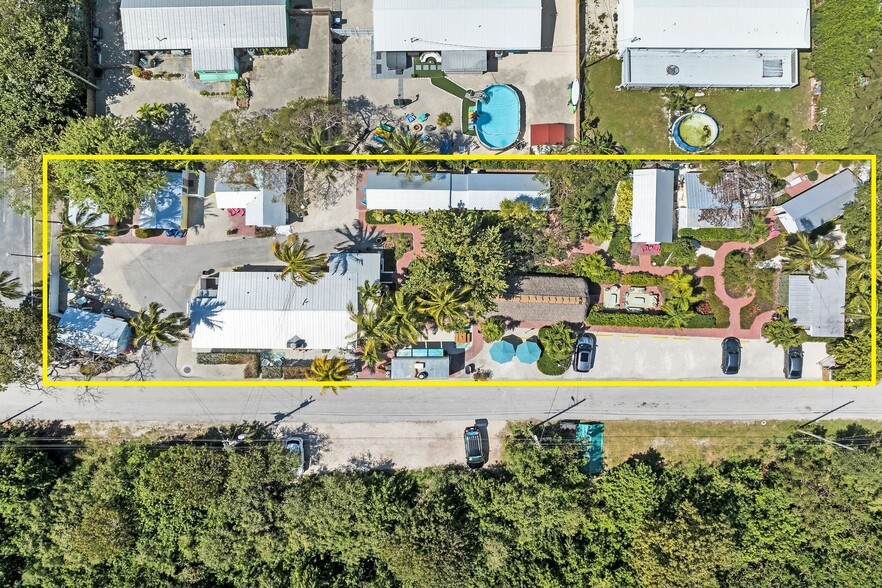 243 61st St, Marathon, FL à vendre - Photo du bâtiment - Image 2 de 115