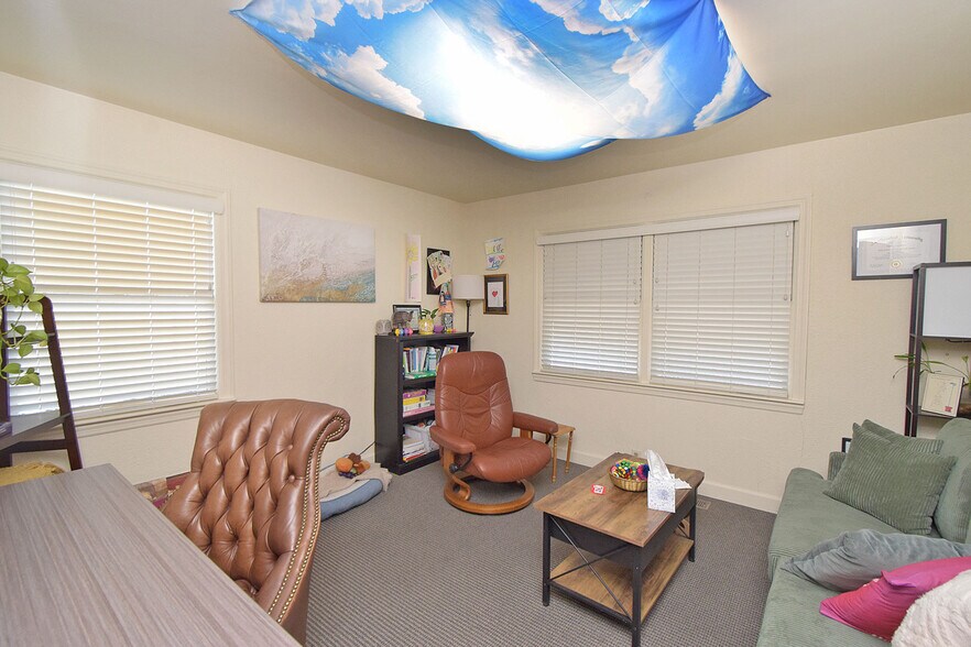 770 Mill St, Reno, NV à vendre - Photo du bâtiment - Image 3 de 8