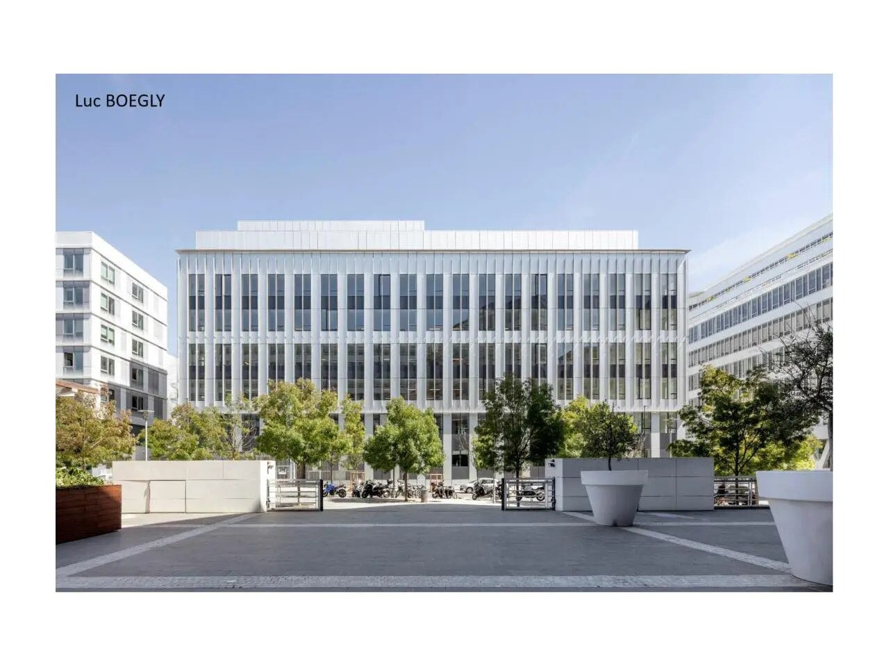 3 Place Louis Renault, Rueil-Malmaison for lease Building Photo- Image 1 of 13