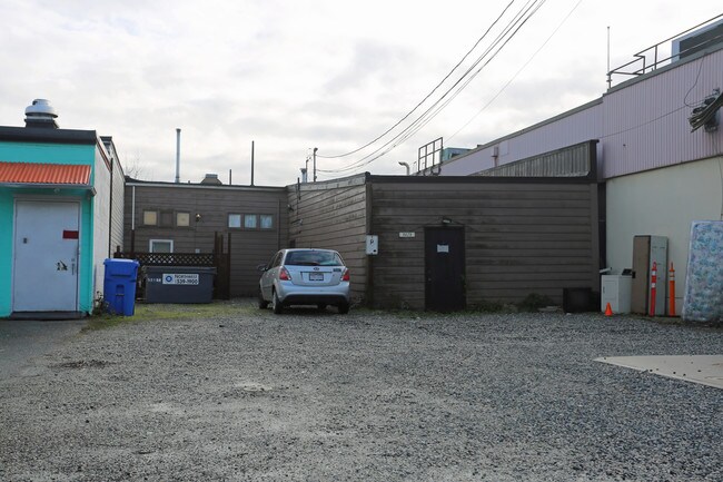 Plus de détails pour 5625 176 St, Surrey, BC - Flex à vendre