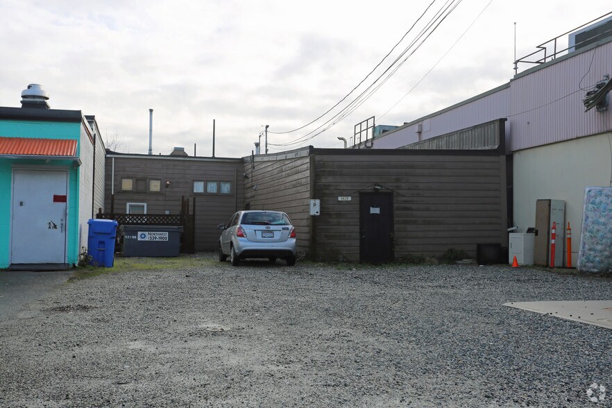 5625 176 St, Surrey, BC à vendre - Photo du bâtiment - Image 1 de 2