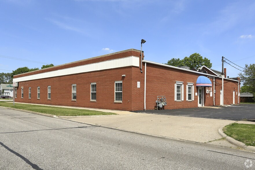 5265-5273 Broadview Rd, Parma, OH à vendre - Photo du bâtiment - Image 2 de 5