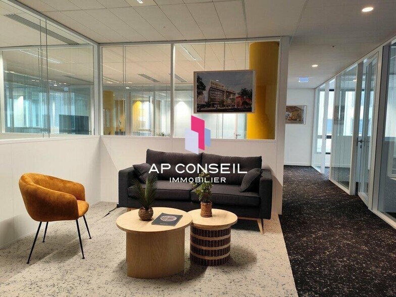 Bureau dans Montigny-le-Bretonneux à vendre - Photo intérieure - Image 2 de 10