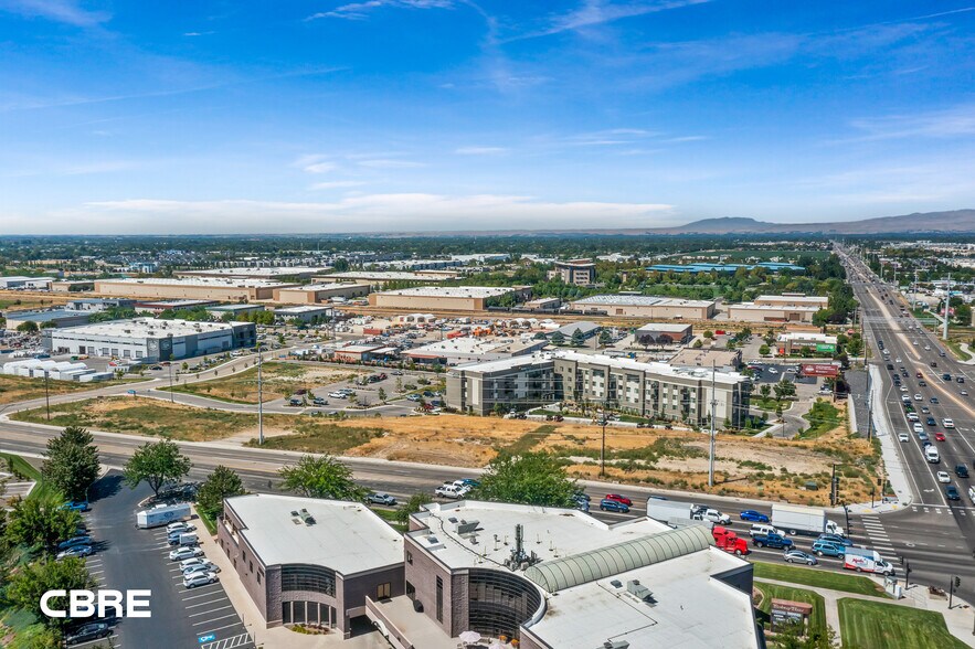 Waterwalk Retail Development Opportunity portefeuille de 2 propriétés à vendre sur LoopNet.ca - Photo du bâtiment - Image 3 de 24