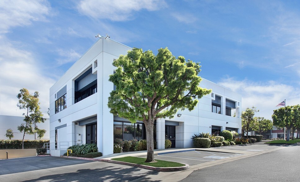 7491 Talbert Ave, Huntington Beach, CA à louer - Photo du bâtiment - Image 3 de 10