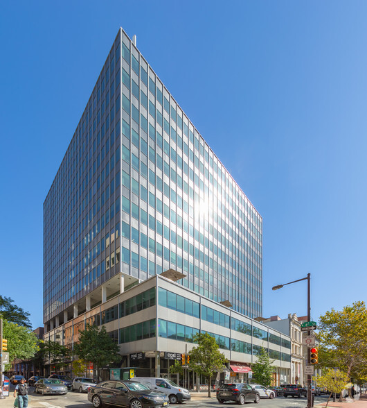 325 Chestnut St, Philadelphia, PA for lease - Building Photo - Image 1 of 4