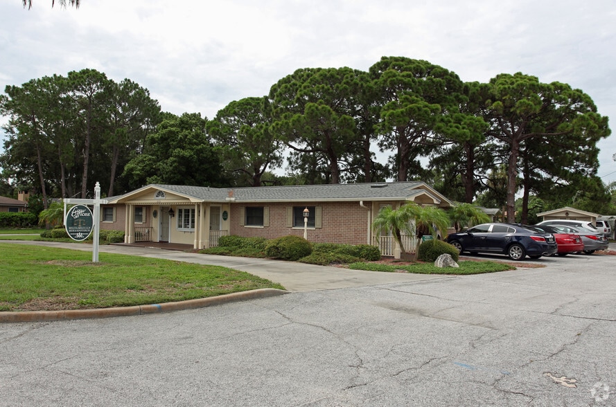 605 Palm Blvd, Dunedin, FL for sale - Primary Photo - Image 1 of 7