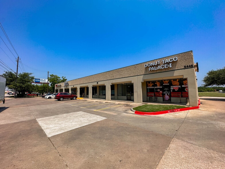 5446 W Highway 290 W, Austin, TX à louer - Photo du bâtiment - Image 2 de 9