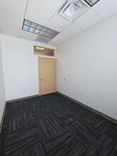 1635 E Highway 50, Clermont, FL à louer Photo intérieure- Image 2 de 2