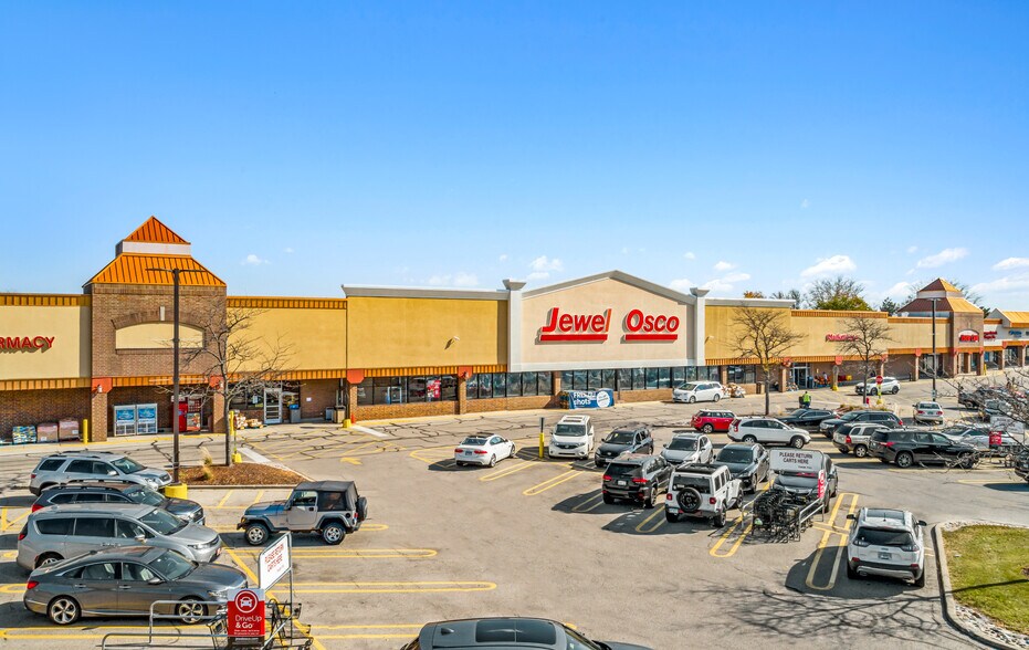 1300-1440 S Milwaukee Ave, Libertyville, IL à louer - Photo du bâtiment - Image 1 de 12