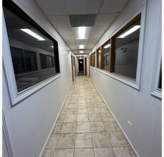 101 W 84th St, Chicago, IL for lease Interior Photo- Image 2 of 10